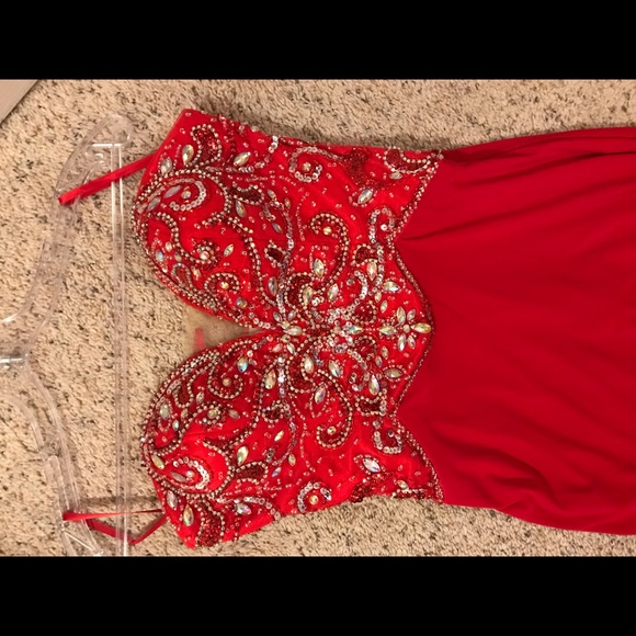 Prom dress - Picture 2 of 4